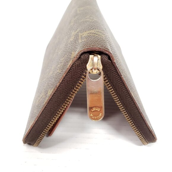 Louis Vuitton Wallet Organizer, Passport & Check Holder Monogram 300-101025 - Picture 8 of 16